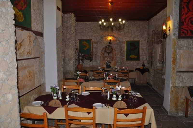 Παραδοσιακό Ξενοδοχείο και Εστιατόριο Κινύρας Πάφος Εξωτερικό φωτογραφία